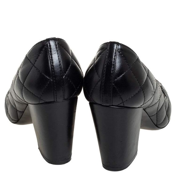 Reserved. CHANEL Black Quilted Heels - Picture 3 of 7